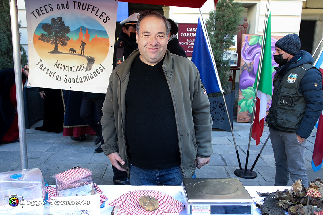 VBS_5707 - 10.ma Fiera Nazionale del Tartufo e Fiera dei Santi.jpg
